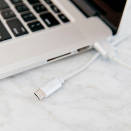 Кабель uBear Cord (DC07CG01-AC) USB - USB-С 1,2м серый