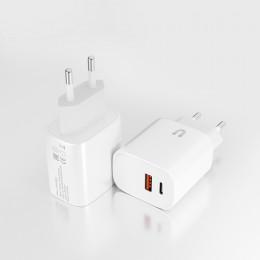 СЗУ Uzay (WC20-TC-018-WH) 1 USB 5V/3A, 1 USB-C 20W,QC 3.0 / PD 3.0 белое