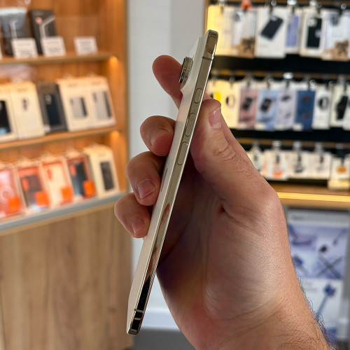 Подержанный Apple iPhone Air 256GB eSim Light Gold (353065382070320)