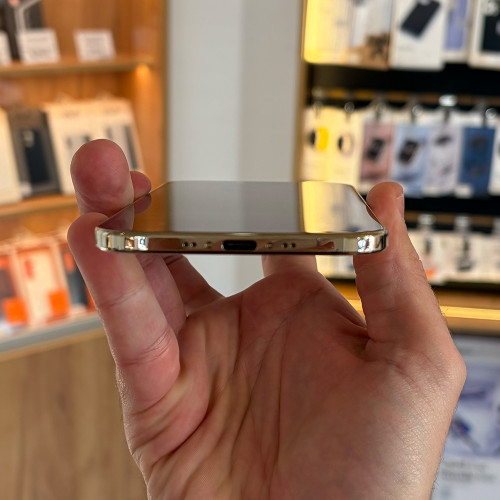 Подержанный Apple iPhone Air 256GB eSim Light Gold (353065382070320)